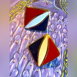 Big clip on earrings vintage like new red white& blue Fourth of July patriot